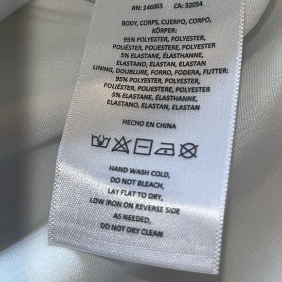 Mare Mare Anthropologie Veronica V-Neck Flare Sleeve in white - Picture 7 of 9